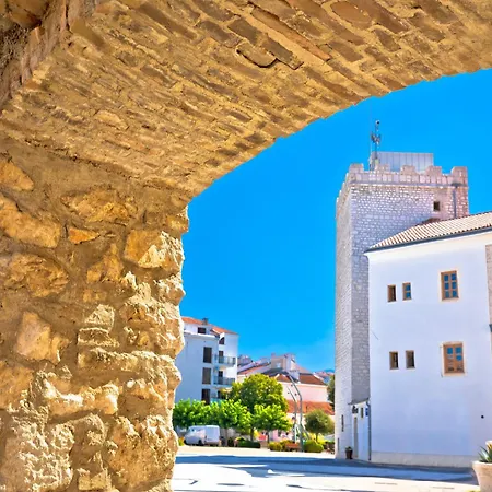 Apartman In 15344