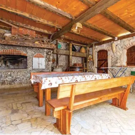 In 15344 Novi Vinodolski