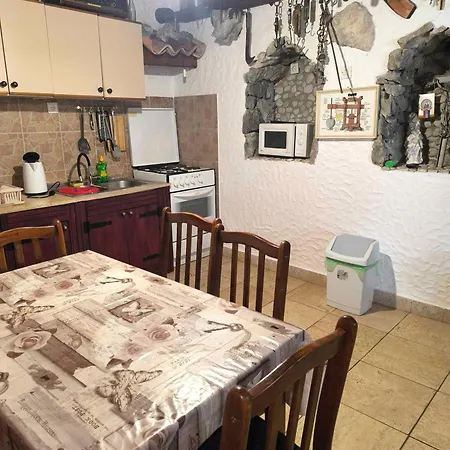 Apartment Apartment In Novi Vinodolski 15344